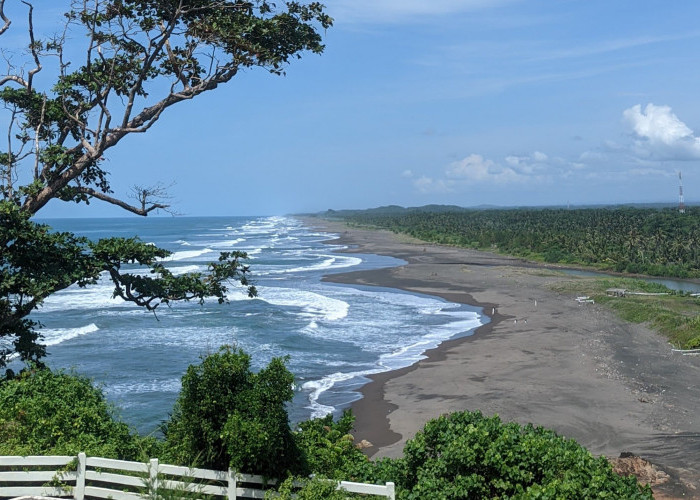 Pantai Karang Tawulan: Spot Wisata Alam yang Cocok untuk Menikmati Sunset