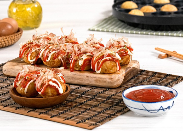 Gak Perlu Ke Jepang, Bikin Takoyaki di Rumah Aja Dijamin Murah dan Mudah