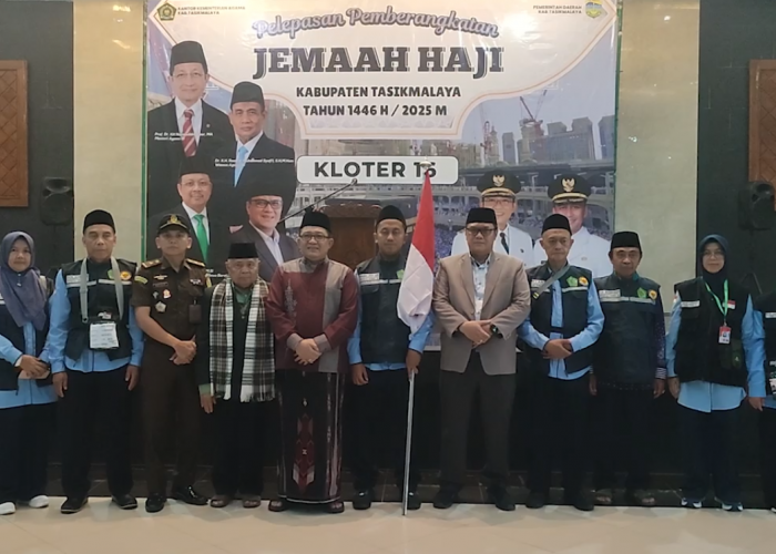 Lepas Ratusan Jemaah Haji, Bupati Sampaikan Pesan Mendalam, Ajak Jemaah Jaga Kesehatan dan Nama Baik Daerah