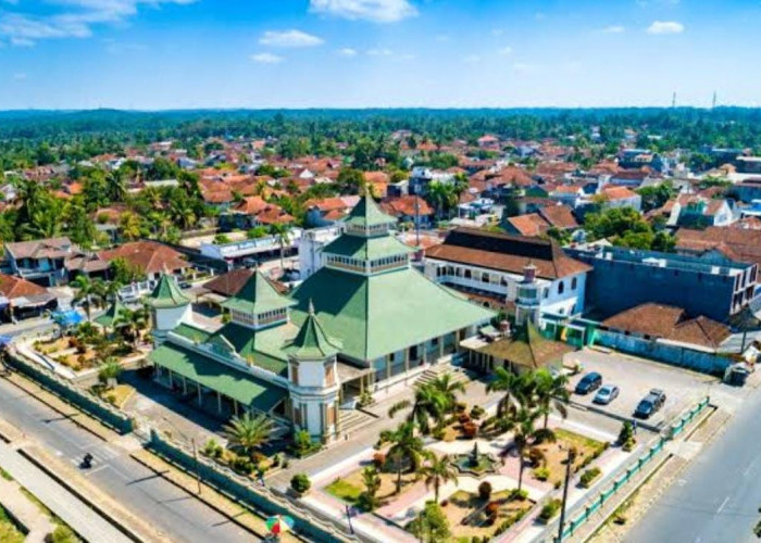 Sejarah dan Budaya Tasikmalaya: Mengenal Jejak Kerajaan Galuh hingga Julukan Kota Santri