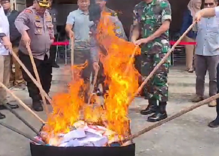 Ribuan Surat Suara Rusak Dimusnahkan KPU, Pastikan Surat Suara Di TPS Sesuai Dengan Kebutuhan