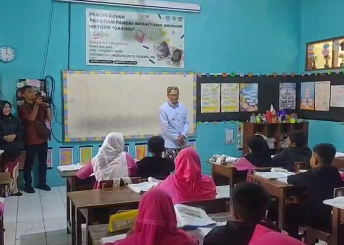 Peringati Hardiknas, Wali Kota Tasik Jadi Guru Dadakan, Ajarkan Kesadaran Kebersihan di Lingkungan Sekolah 