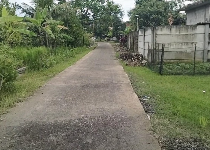 Belum Lama Dibangun, Jalan Desa Rejasari Sudah Rusak Lagi, Warga Pertanyakan Kualitas Jalan