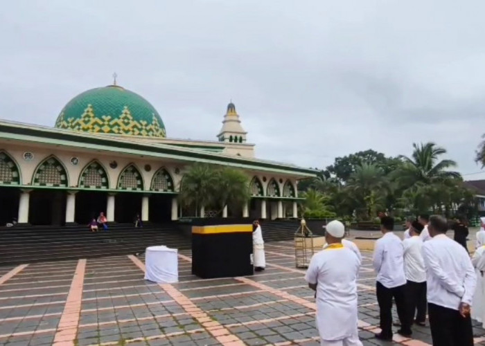 Puluhan Warga Ciamis Umroh Bersama Elqoshwa Prima Wisata, Bayar Rp 24 Juta Dapat Paket Umroh 10 Hari 