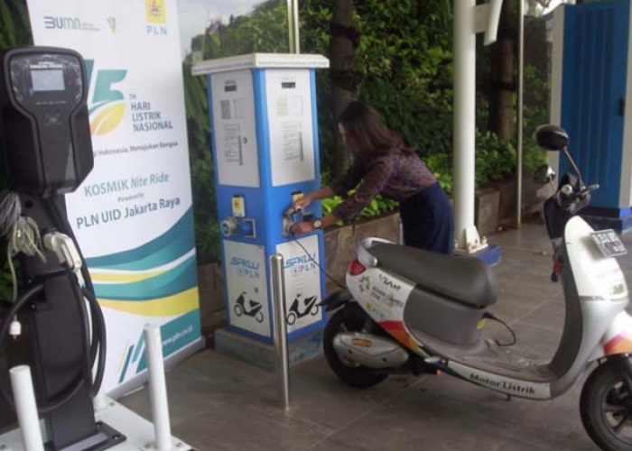 Suka Duka Ekosistem Motor Listrik : Battery Swap atau Charging Rumah?