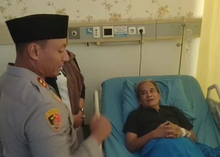 Sakit Pascademo Kapolresta Jenguk Korlap Aksi, Kapolres: Bentuk Kepedulian Pada Tokoh Masyarakat