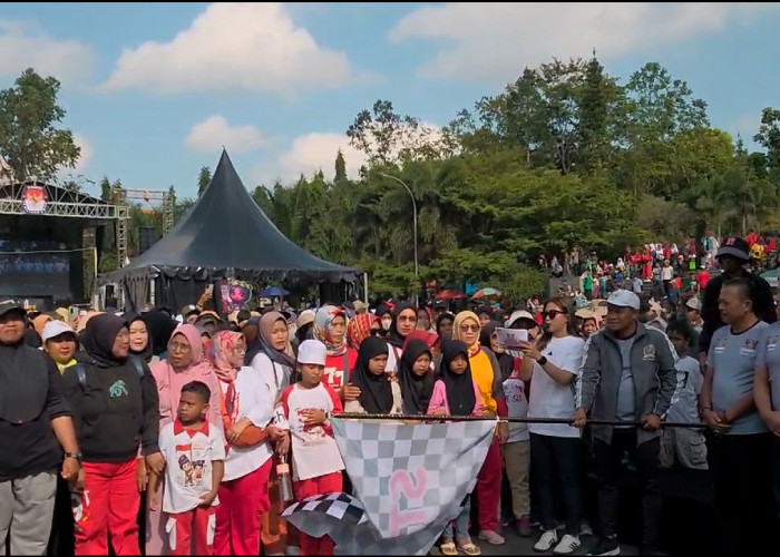 Langsung Tembak Sasaran, KPU Sosialisasi Pilkada Lewat Jalan Sehat dan Senam