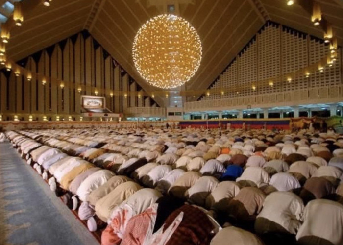 Tarawihmu Sudah Benar? Ini Penjelasan Ustaz Adi Hidayat yang Jarang Disadari