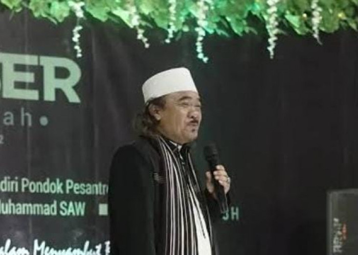 Profil KH. Asep Mubarok: Menelusuri Jejak Dakwah Sang Da’i Penyejuk Umat