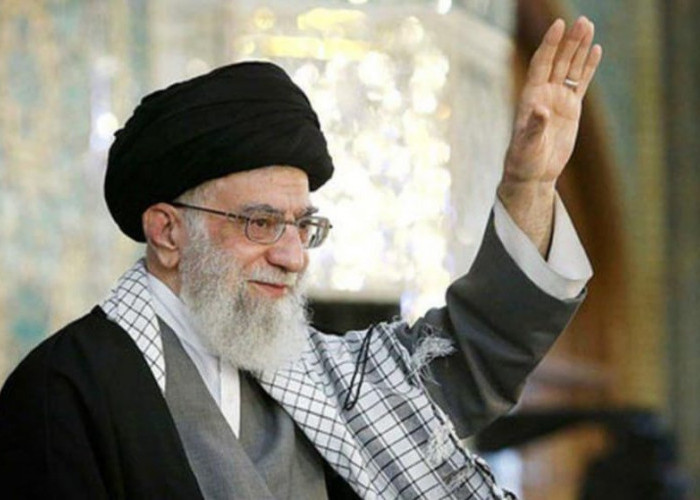 Jejak Kepemimpinan Ali Khamenei: Dari Ulama Revolusioner hingga Pemimpin Tertinggi Iran yang Berpengaruh