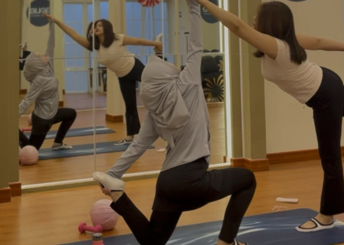 Atasi Nyeri Punggung Akibat Duduk Seharian Lewat Gerakan Pilates
