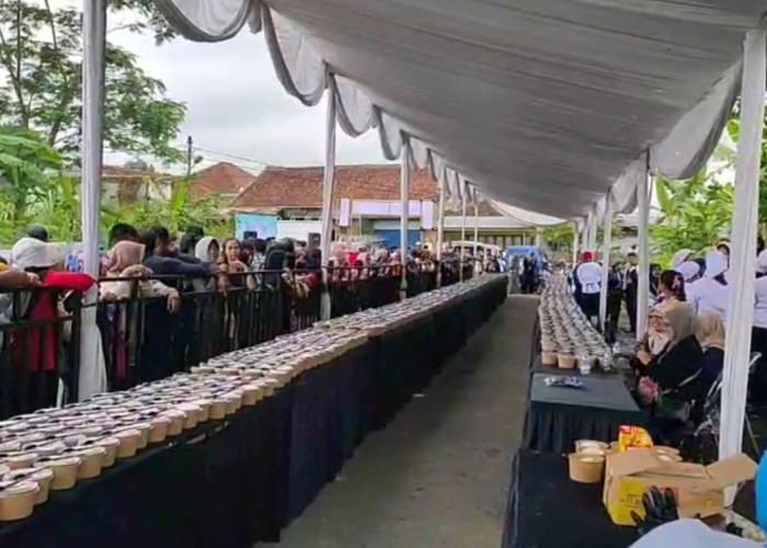 Sajian 2.417 Porsi Kupat Tanjung Tasik Pecahkan Rekor MURI, Bagian dari Perayaan HUT ke-24 Kota Tasikmalaya