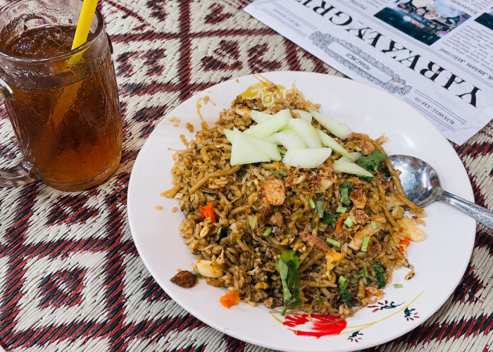 Isiannya Komplit dan Harganya Ramah di Kantong, Nasi Goreng Magelangan Jadi Pilihan Santapan di Yogyakarta