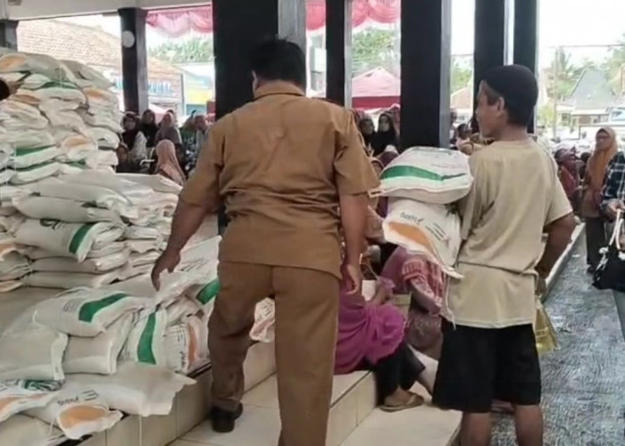 Ratusan Warga Kujangsari Kota Banjar Terima Bantuan Pangan, Penerima Berharap Bantuan Terus Berlanjut