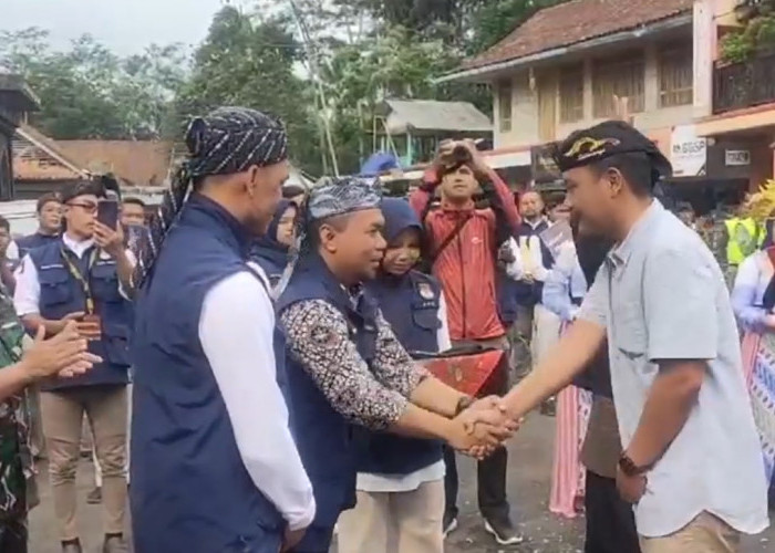 KPU Kabupaten Tasikmalaya Sosialisasikan Pemilu Di Kampung Naga