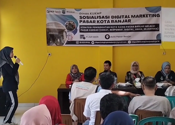 Pedagang Pasar Banjar Dilatih Pemasaran Digital, Dinas KUKMP Fasilitasi Transaksi Online Via WhatsApp