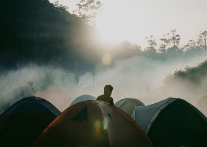 Rekomendasi 10 Destinasi Solo Camping Terbaik untuk Menikmati Keindahan Alam Jawa Barat