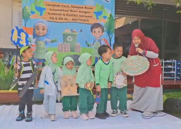 PG dan RA Al-Muttaqin Ajarkan Anak Cinta Lingkungan Sejak Dini, Diajak Olah Sampah Menjadi Barang Berguna
