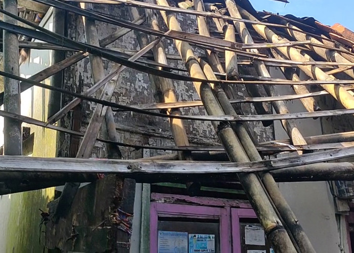 Nyaris Roboh, Rumah Mak Edah Jadi Sorotan Pemerintah, Pemkot Instruksikan Dinsos Segera Turun Tangan