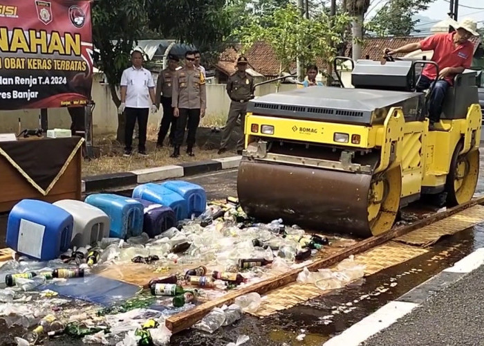 Polres Banjar Musnahkan Ratusan Botol Miras dan Ribuan Butir Obat Terlarang