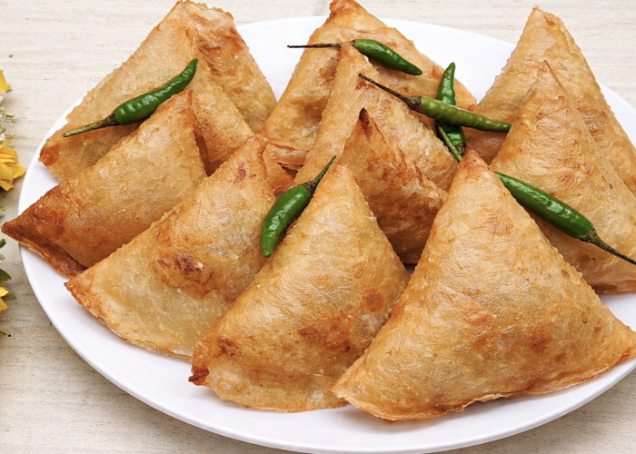 Cuma 1 Bungkus Mie Instan! Jadi Martabak Mie Renyah yang Cocok Buat Teman Buka Puasa