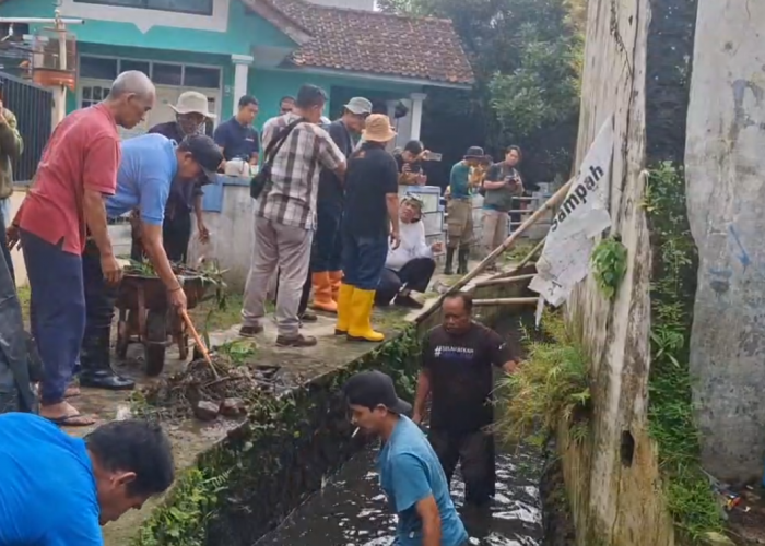 Cegah Banjir dengan Gotong Royong Bersihkan Drainase, Agar Maksimal Perlu Campur Tangan Bantuan Pemerintah