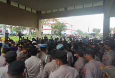 Geruduk Gedung Dewan, PMII Sebut DPRD Mandul: Cicil Utang 230 M Dalam 5 Tahun, Setahun Jalan Sudah Rusak