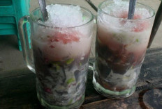 Segarnya Melegenda! Es Goyobod Hj Wahyu Tasik Tetap Jadi Favorit Warga