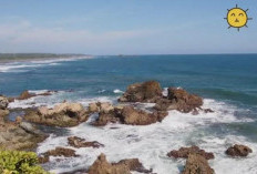 Liburan ke Pantai Tasik? Ini Keindahan Alam yang Siap Bikin Takjub