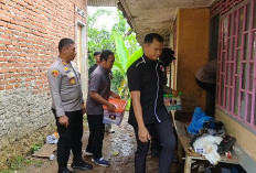 Kapolres Sambangi Rumah Iin yang Nyaris Ambruk, Salurkan Bantuan Berupa Sembako