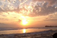 Kalau Kamu Suka Senja, 5 Pantai di Tasikmalaya Ini Wajib Masuk Daftar!