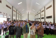 Siswa Diajak Lebih Peduli Lingkungan Melalui Tadabur Alam, Tanam Puluhan Bibit Jati dan Mahoni 