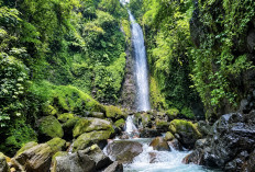 Pesona Curug Ciparay Tasikmalaya, Air Terjun Kembar di Kaki Galunggung yang Bikin Betah