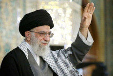 Jejak Kepemimpinan Ali Khamenei: Dari Ulama Revolusioner hingga Pemimpin Tertinggi Iran yang Berpengaruh