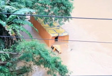Mobil Boks Ekspedisi Terjun ke Sungai Cimuntur, Penyebab  Kecelakaan Diduga Akibat Rem Blong 
