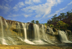 Pesona Curug Dengdeng Tasikmalaya! Wisata Alam Tenang dan Murah buat Healing