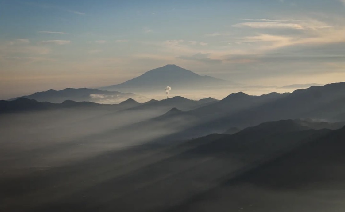 Trek Gunung Cikurai, Cek Informasi Lengkapnya Disini!