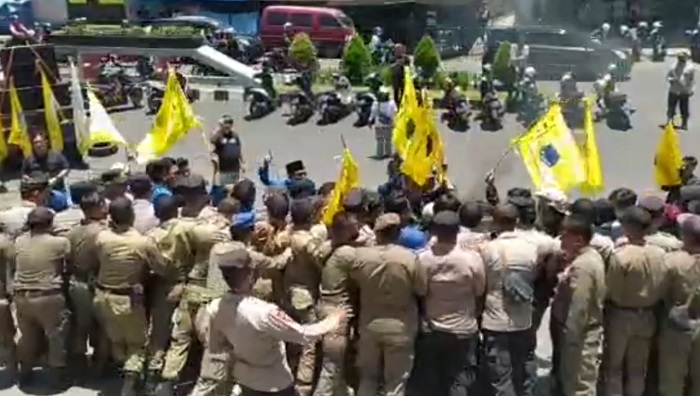 Mahasiswa Ontrog Hotel Tempat Pelaksanaan Musrenbang, Tagih Janji 100 Hari Kinerja Pj Wali Kota