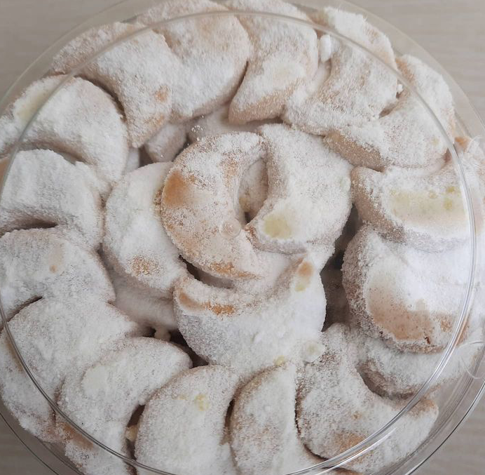 Resep Kue Putri Salju: Kombinasi Sederhana untuk Kelezatan yang Luar Biasa.