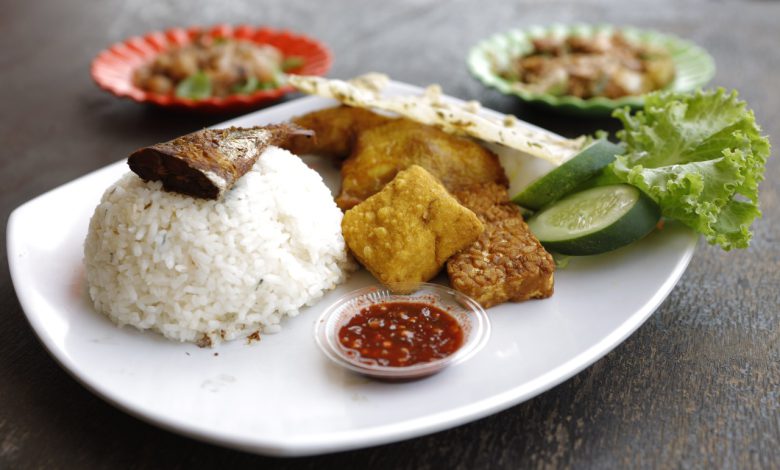 Nasi Liwet Khas Sunda yang Menggugah Selera: Resep Enak yang Wajib Dicoba!
