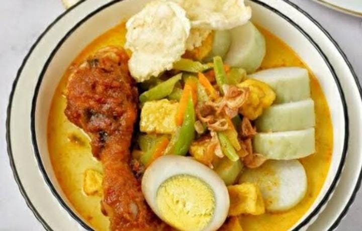 Lontong Sayur: Resep Lezat dan Gampang Dibuat!