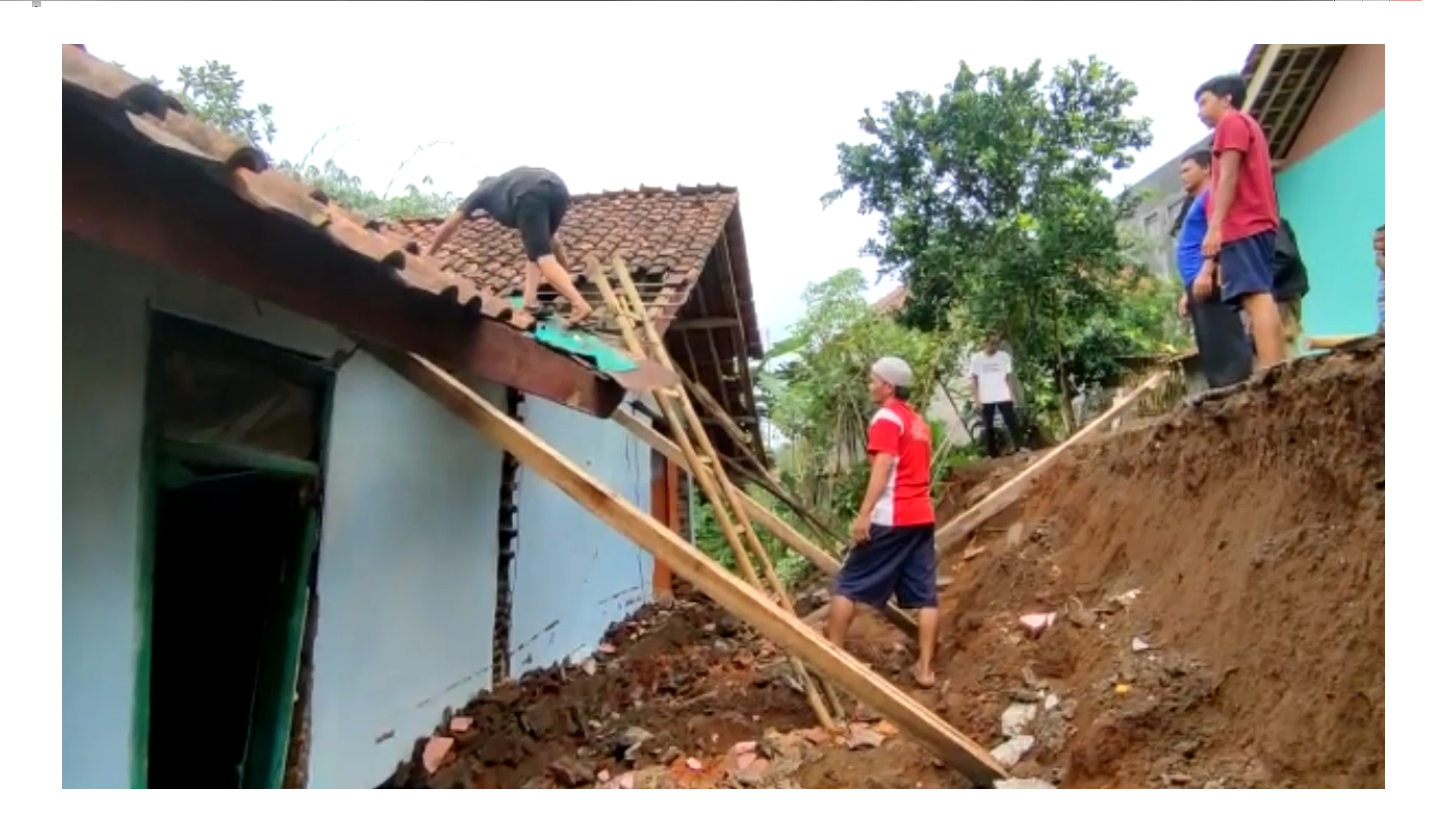 Waspada, Ciamis Dikepung Banjir dan Longsor